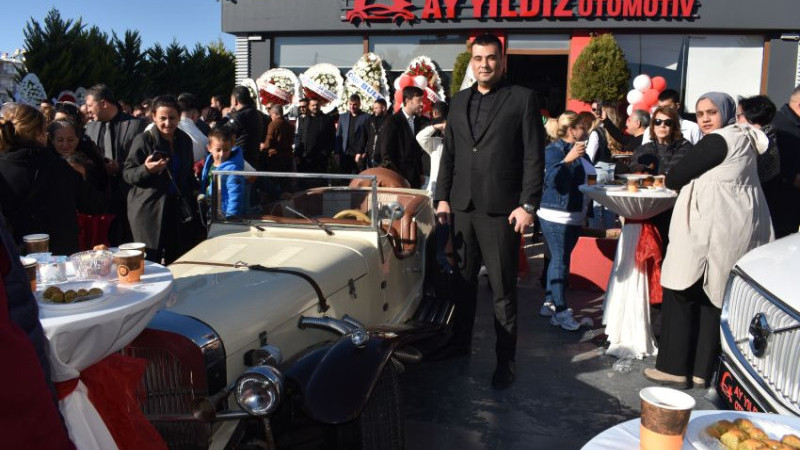 Ayyıldız Otomotiv'in açılışında nostaljik-klasik bir konuk vardı