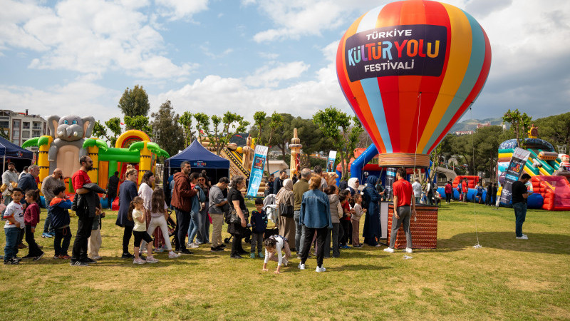 AYDIN KÜLTÜR YOLU FESTİVALİ’NDE İLK GÜN COŞKUSU