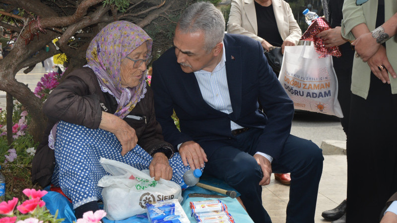 Vatandaşlardan Mustafa Savaş’a sevgi seli 