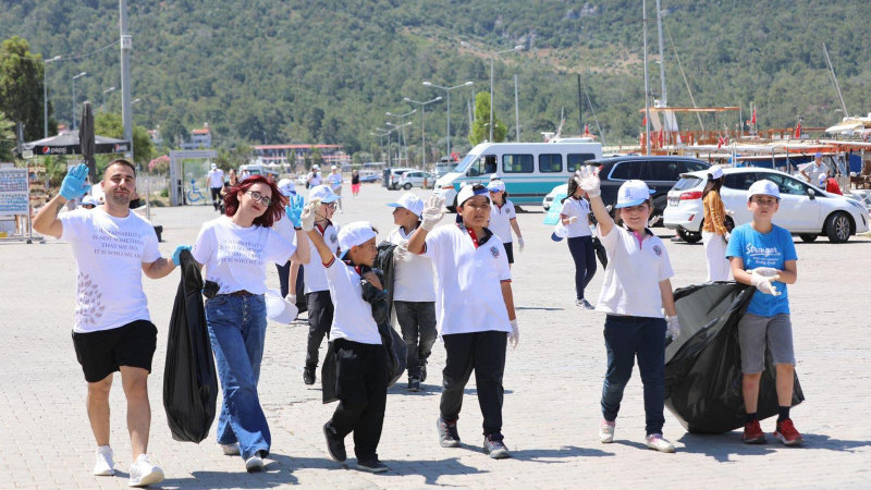 Didim'de öğrencilerden anlamlı etkinlik