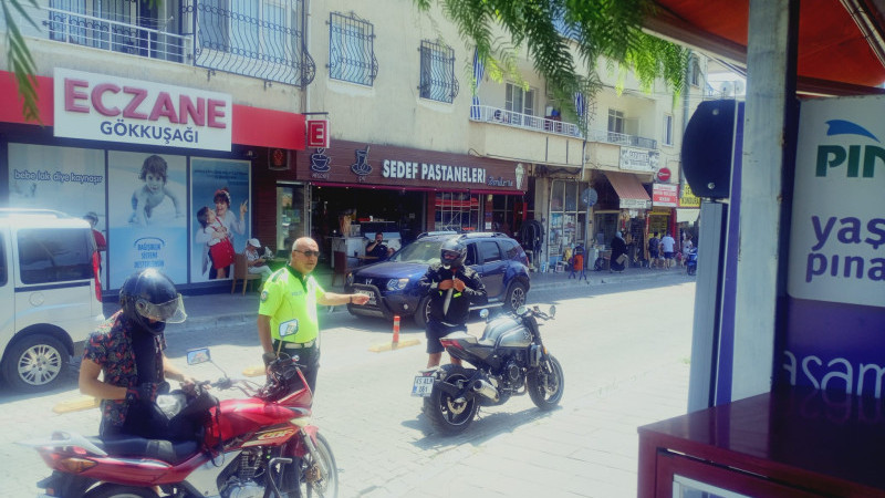 Didim'de abartı egzoz takılı motosikletler trafikten men edildi