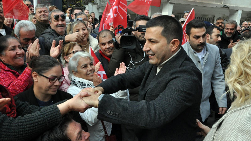 Kuşadası'nı CHP'nin kalesi yapan Ömer Günel yeniden belediye başkanı adayı oldu