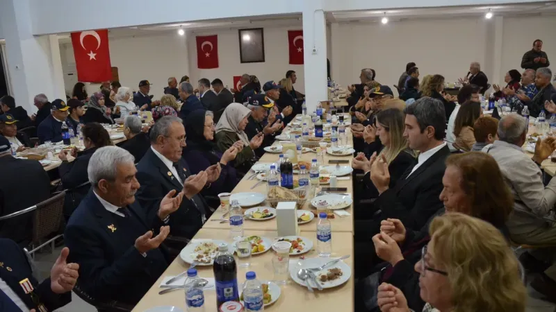 Didim’de şehit ve gazi ailesi yakınlarına iftar yemeği verildi