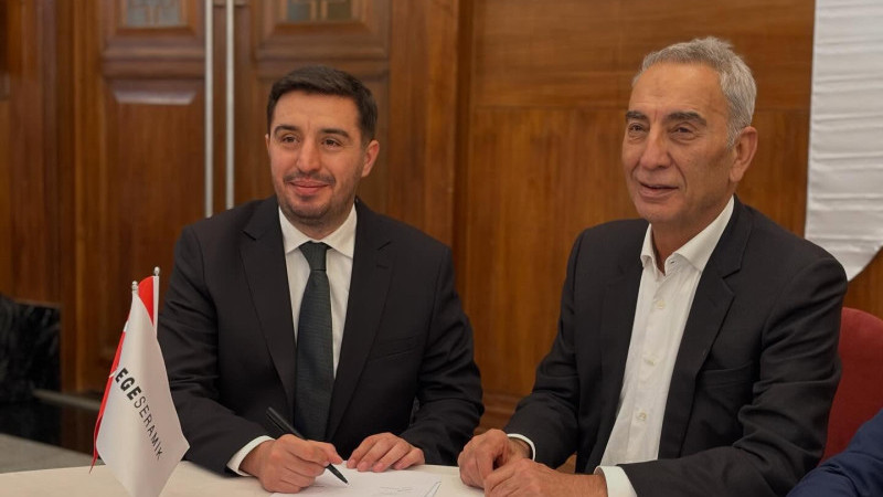 Rafet Göbekli, St. Petersburg'a damga vurdu