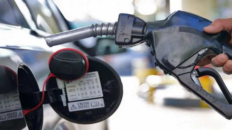 Benzine 1,07 lira zam geldi!