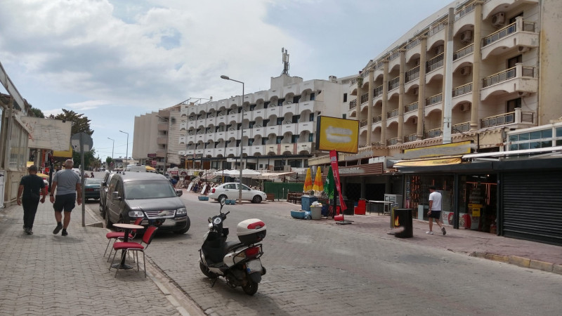 Altınkum’daki 'Oteller Bölgesi' İçin Vatandaş Alarmı