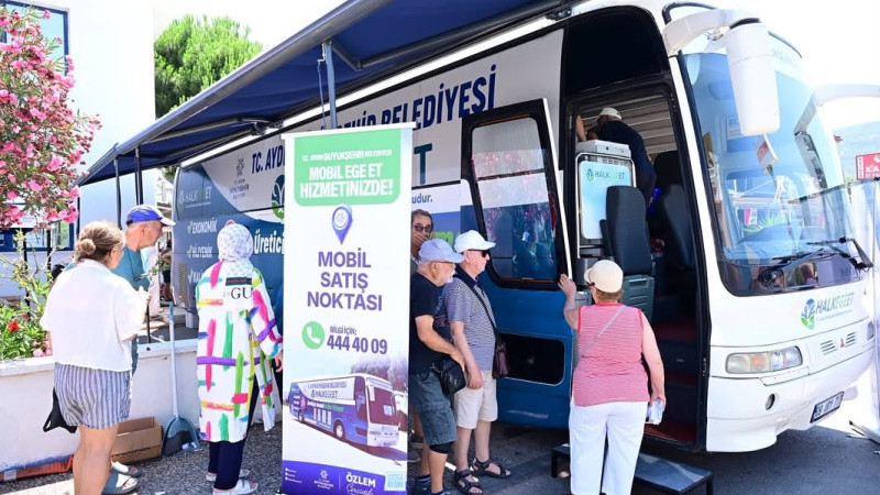 Akbük’te Mobil Halk Ege Et Aracına Yoğun İlgi